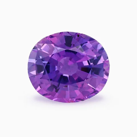 Loose purple sapphire, oval cut, 1.59 ct, on a white ground