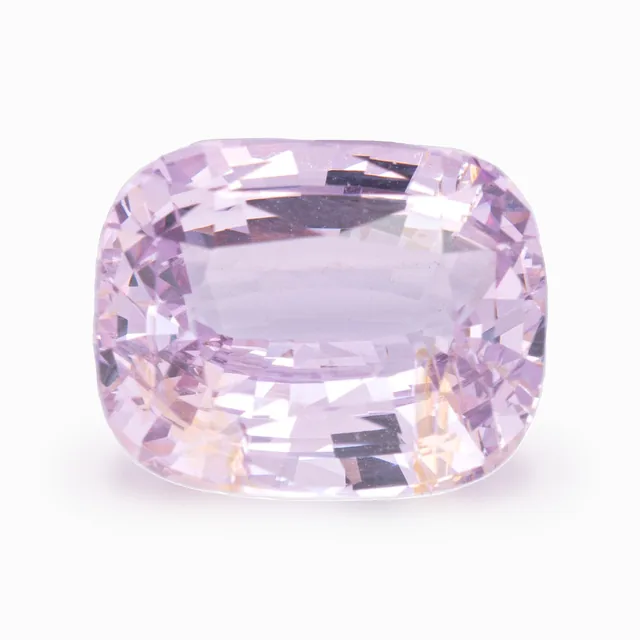 Loose spinel, pale pink, cushion cut, 5.07 ct, on a white ground